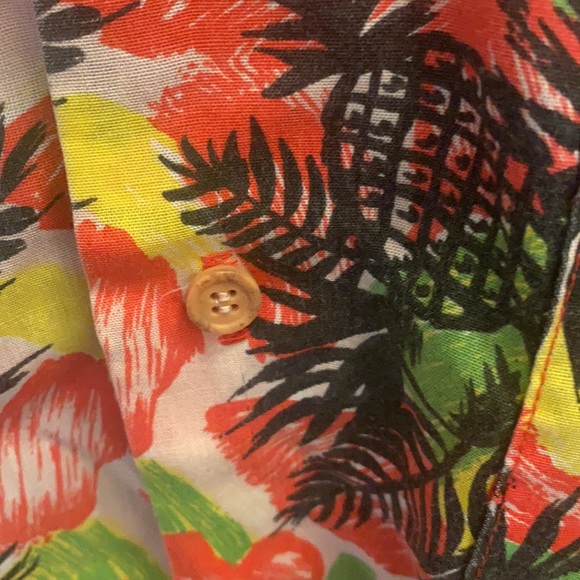 Hawaiian shirt - Picture 2 of 2